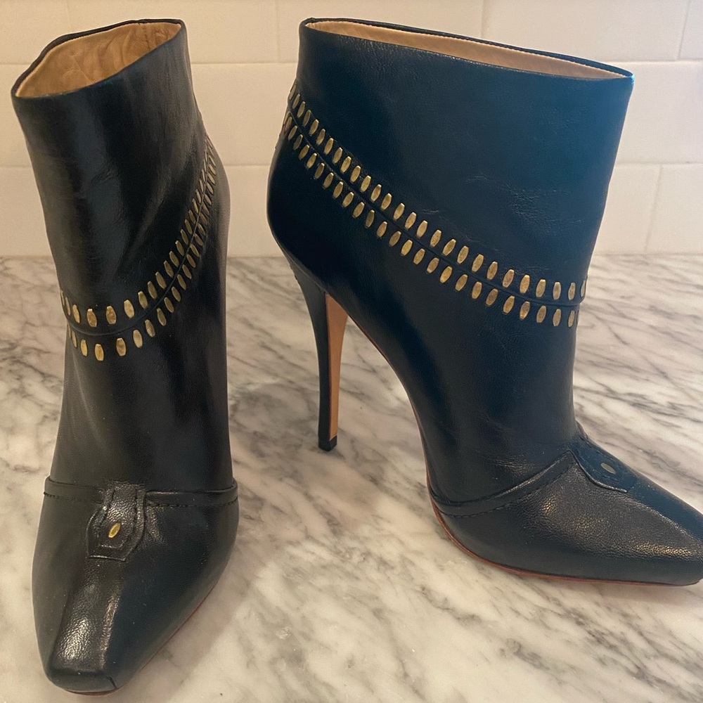 Beautiful, hardly worn L.A.M.B leather bootie heels